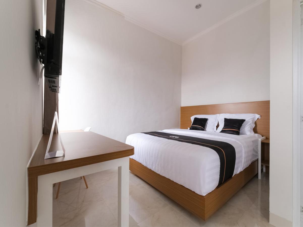 OYO 90023 Damar Kusumo Guest House Maguwo Exterior foto