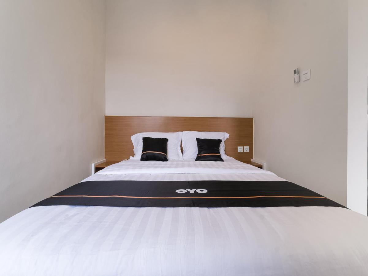OYO 90023 Damar Kusumo Guest House Maguwo Exterior foto