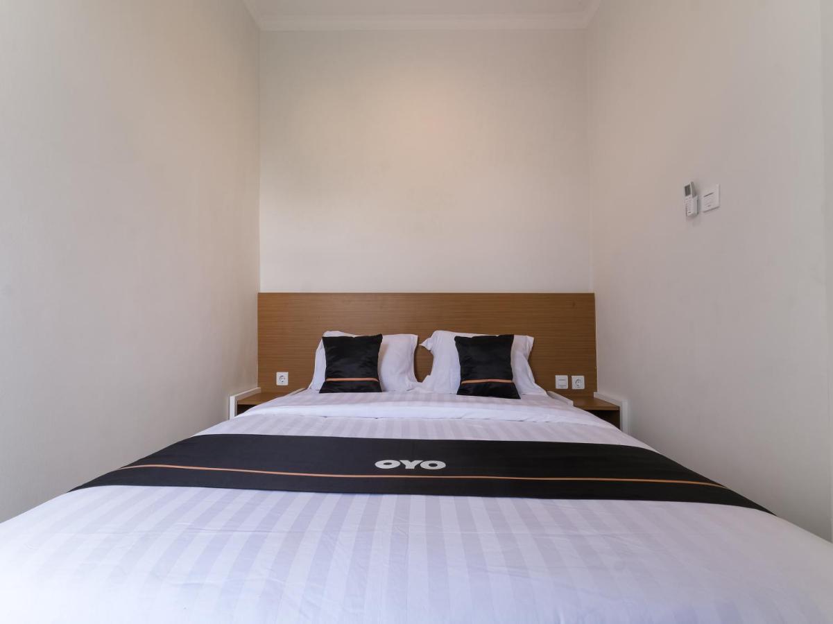 OYO 90023 Damar Kusumo Guest House Maguwo Exterior foto
